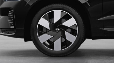 Complete wheels, summer "6-spoke Black Diamond Cut" 8 x 20", Michelin tires, Volvo XC60