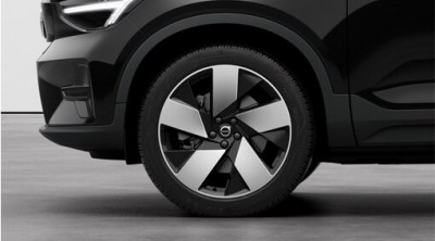 Complete wheels, summer "5-double-spoke Black Diamond Cut" 8 x 20", Pirelli tires, Pure electric, Volvo C40, XC40